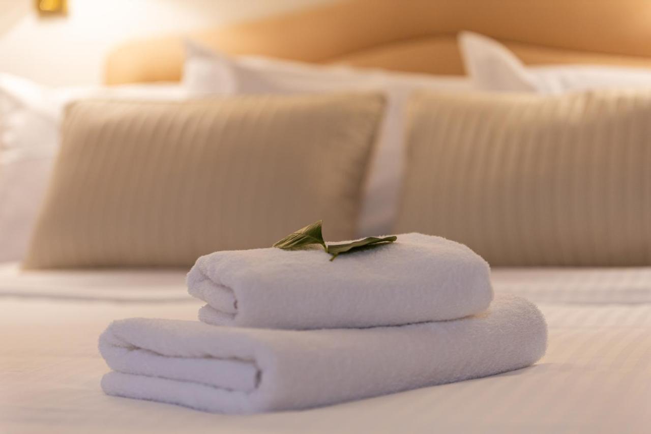 In Marble Hotel โวโลส ภายนอก รูปภาพ