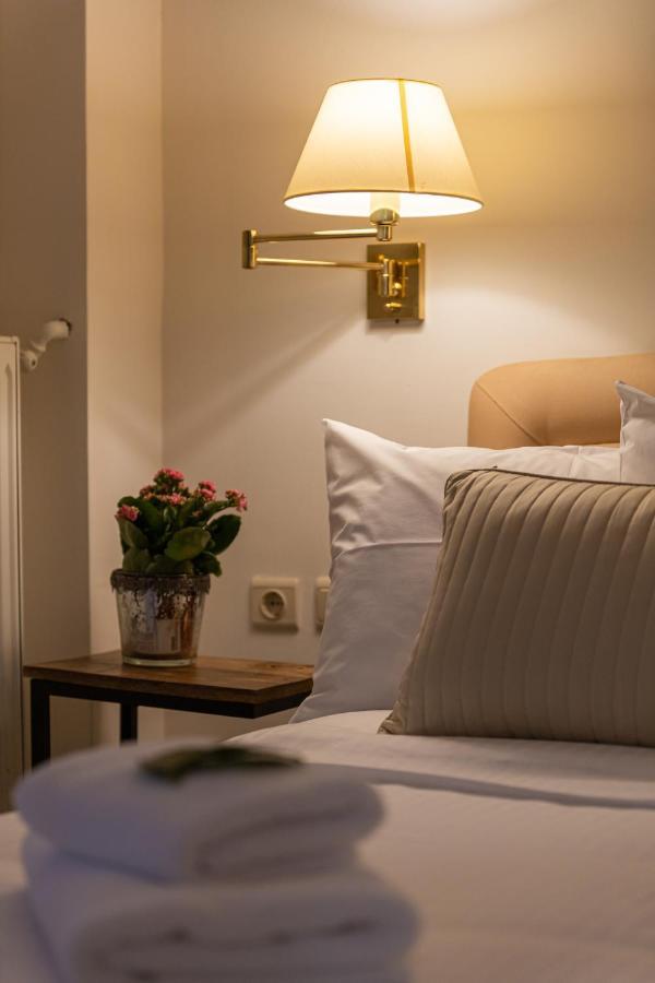 In Marble Hotel โวโลส ภายนอก รูปภาพ